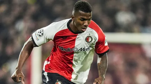 Lejos de Feyenoord: Jeyland Mitchell toma una decisión para cambiar su carrera
