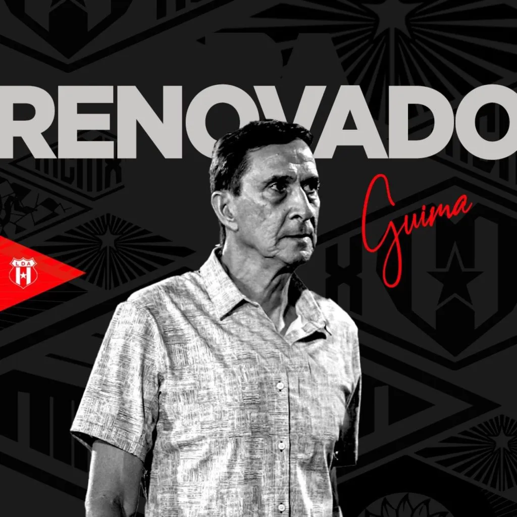 Alexandre Guimaraes renovó por seis meses con Alajuelense.