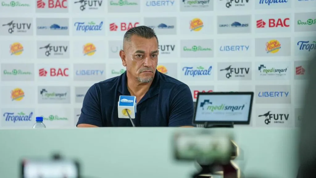 Giacone no se mostró de acuerdo con Brenes (Imago).