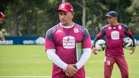 Giacone se pone firme en Saprissa.