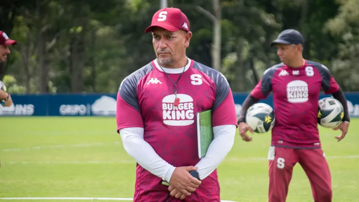 Giacone se pone firme en Saprissa.