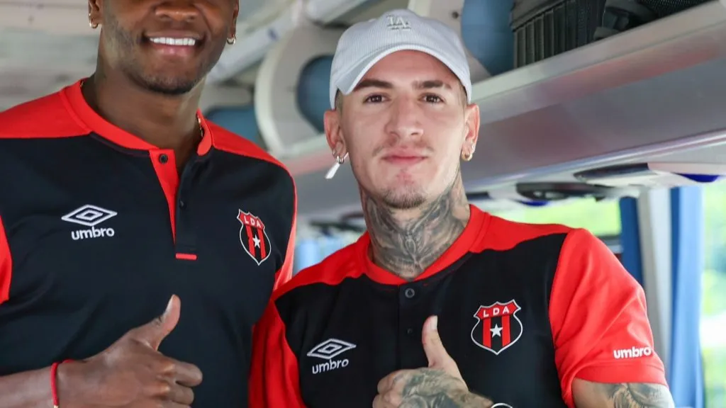 Anderson Canhoto se lesionó y tuvo que salir reemplazado.