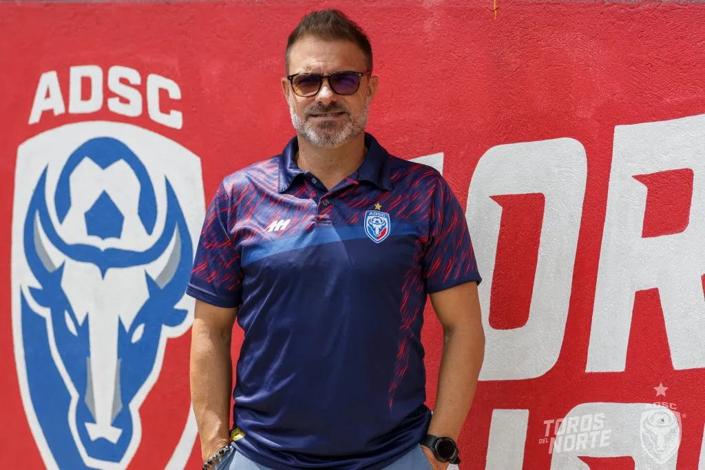 Víctor Abelanda llega a Saprissa (AD San Carlos).