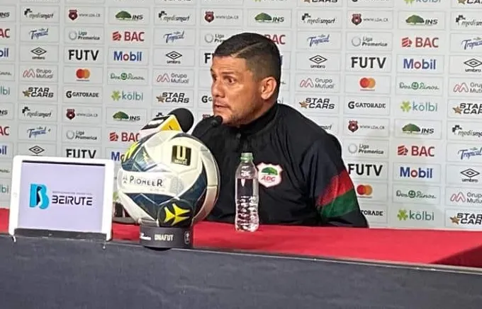 Vargas no sigue en la ADG (Radio Columbia).