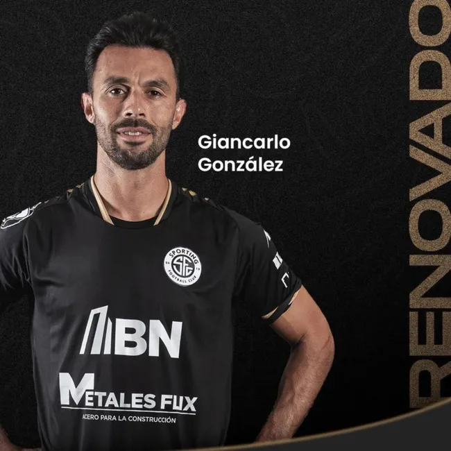 Giancarlo González renovó su contrato con Sporting.