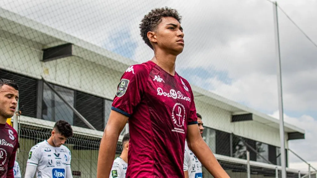 Kenay Myrie ayudó a que casi se cumplan los minutos mínimos de jugadores Sub21.