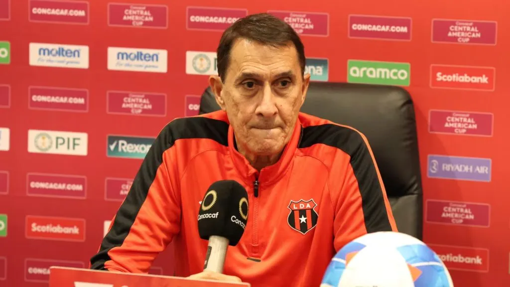 Alexandre Guimaraes habló en la previa a la final. (Foto: La Nación)