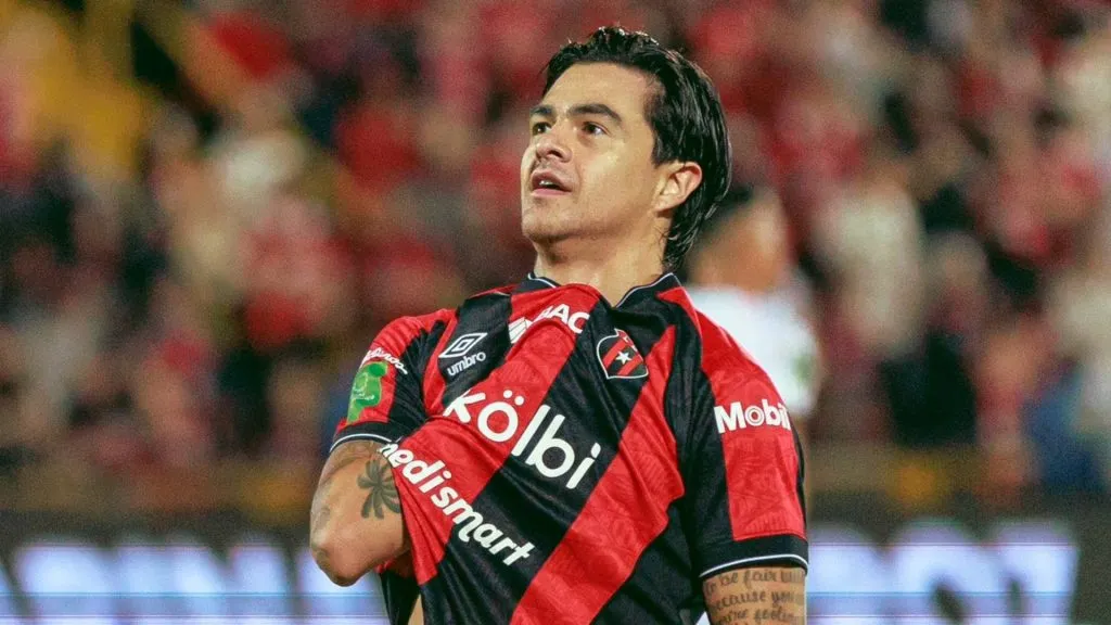 Diego Campos marcó la diferencia entre los dos grandes de Costa Rica.