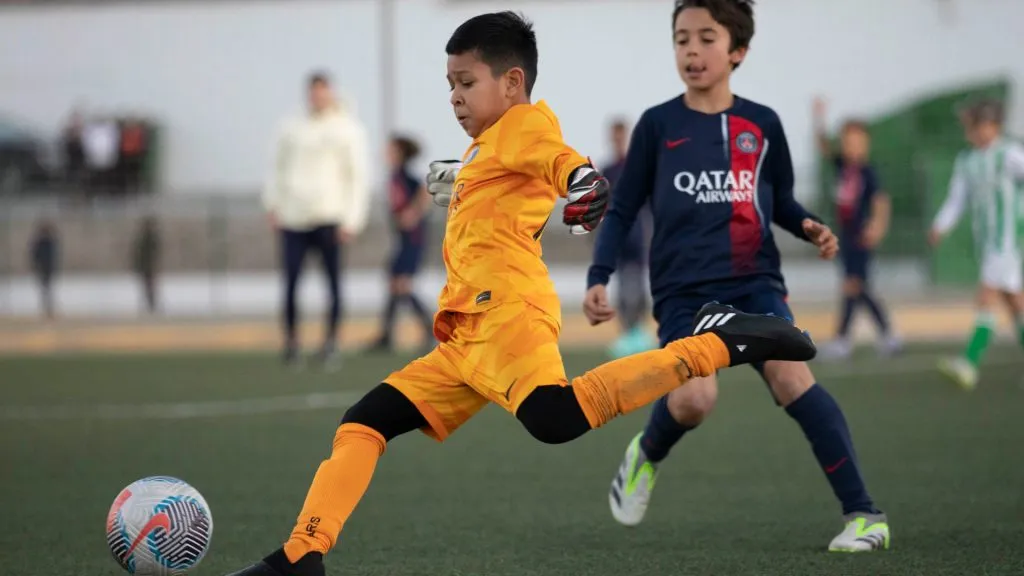 Mateo Navas ataja al igual que su padre. (La Teja)