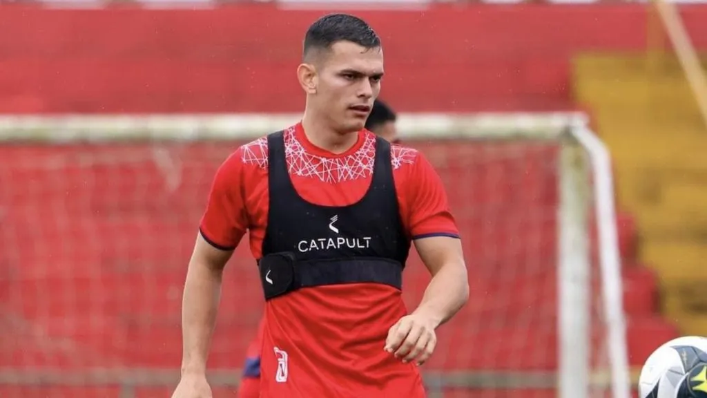 Andrés Rodríguez de San Carlos es buscado por Herediano.