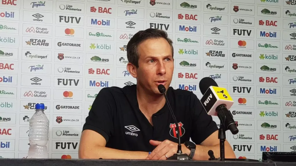 León Weinstok habló de las acciones que tomará Alajuelense.