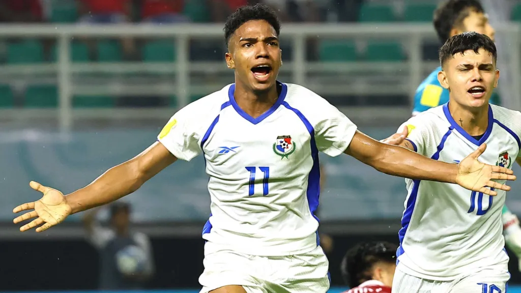 Oldemar Castillo, nuevo refuerzo de Alajuelense, celebra uno de las dianas que marcó en el último Mundial juvenil. (Foto: FEPAFUT)