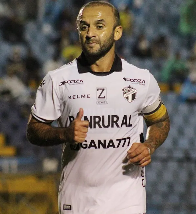 Comunicaciones va por la clasificación a la siguiente instancia.