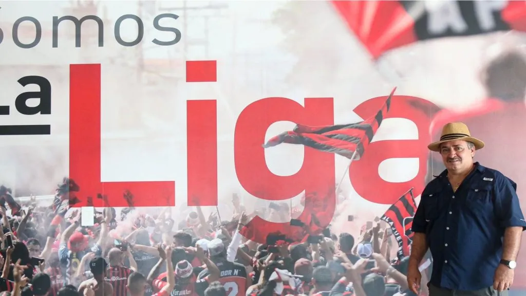 En la Fedefútbol quieren contar con el Macho Óscar Ramírez. (Alajuelense)