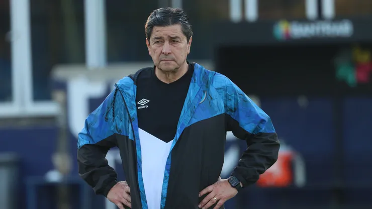 Luis Fernando Tena, DT de Guatemala.
