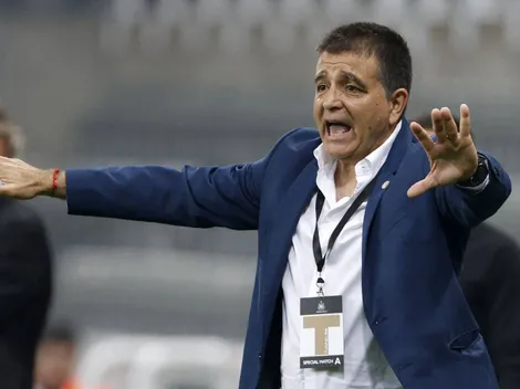 Ex Alajuelense ataca a Claudio Vivas sin pelos en la lengua