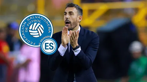 Dóniga dando indicaciones a sus dirigidos.