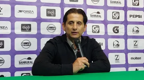 ¡Imperdonable! El error de Ronald González que le podría costar una derrota a Comunicaciones