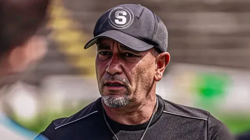 Alerta en Saprissa: figura de José Giacone avisa que lo buscan del extranjero.