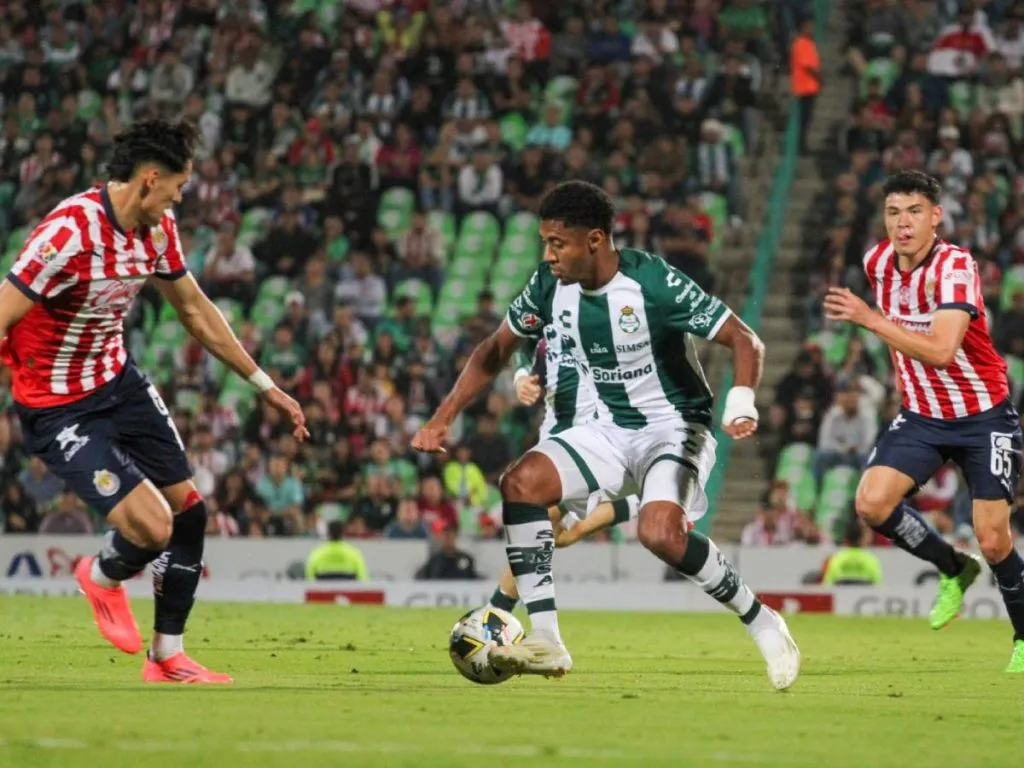 Anthony Lozano – Santos