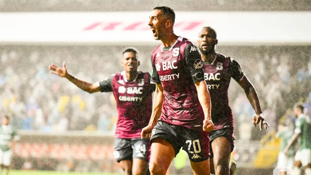 Saprissa barrió a Alajuelense en La Cueva (Saprissa).