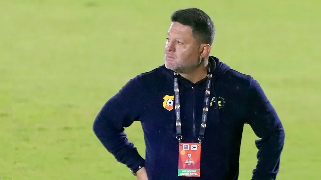 Jafet Soto está en aprietos.