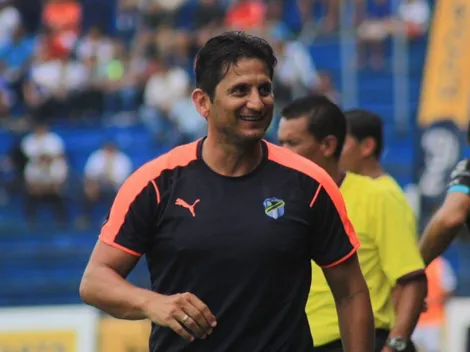 Ronald González toma una importante decisión en Comunicaciones