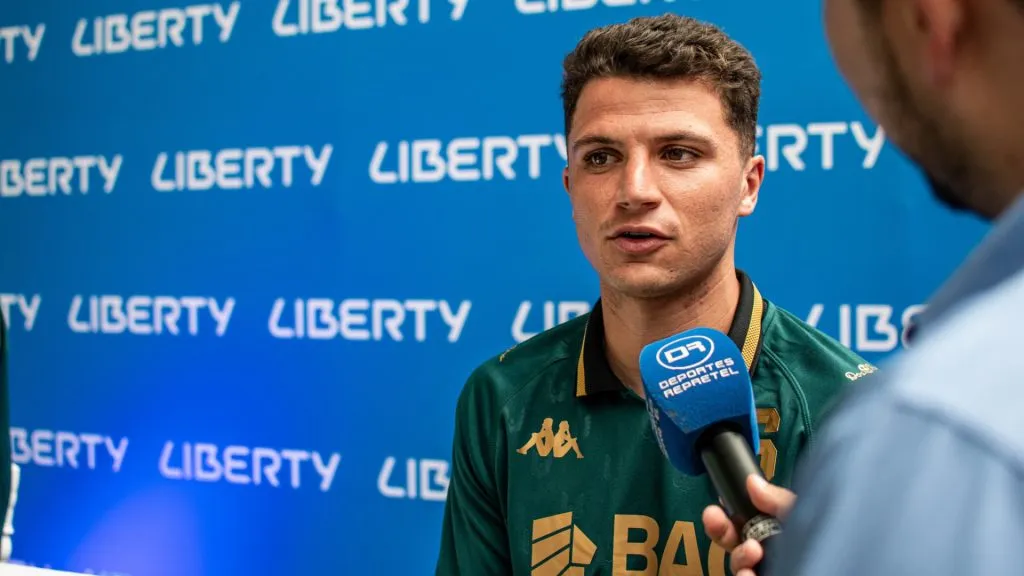 Gino Vivi todavía no sabe si seguirá en Saprissa o volverá al LA Galaxy de la MLS. (Saprissa)