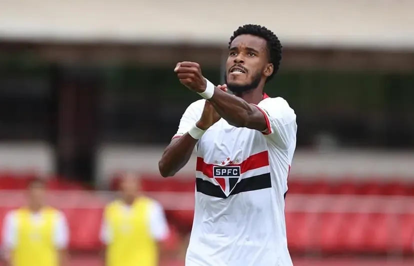 Joanderson no logró asentarse en Sao Paulo (Sao Paulo).