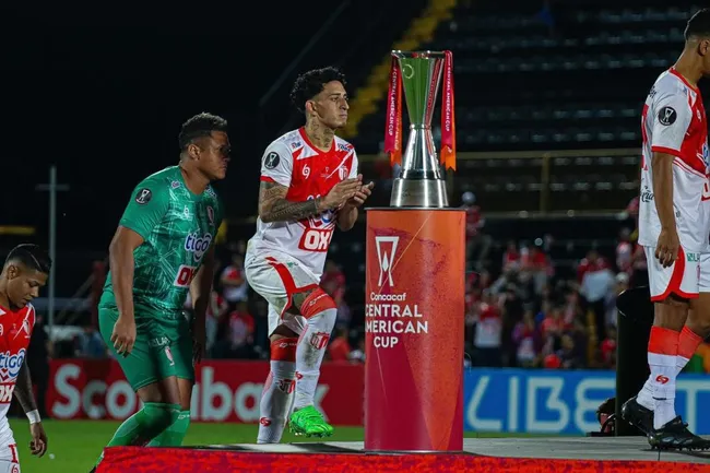 Byron Bonilla agradeció a su equipo por haberlo dejado todo en la Copa Centroamericana (Instagram).
