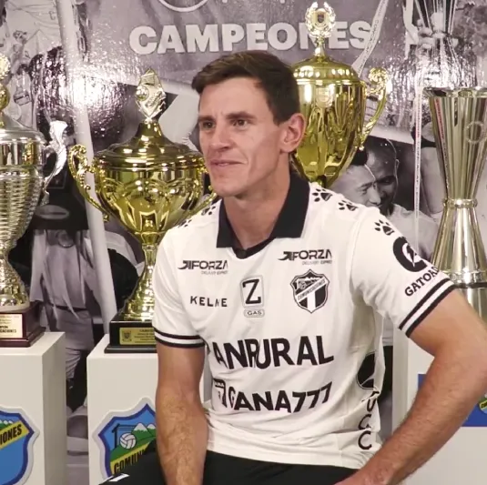 Diego Casas no seguiría en Comunicaciones.