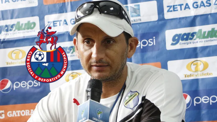 Ronald González, DT de Comunicaciones.