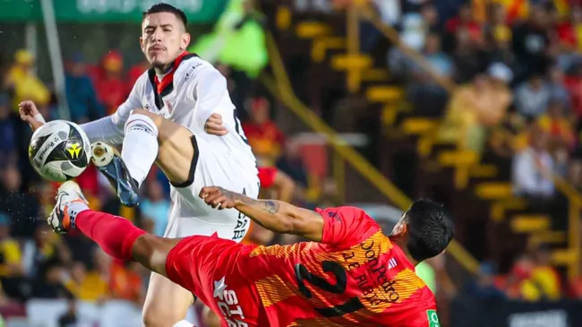 Alajuelense y Herediano está siendo una semifinal caliente. (Alajuelense)