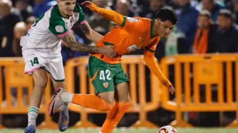 Warren Madrigal sufrió una lesión en España.