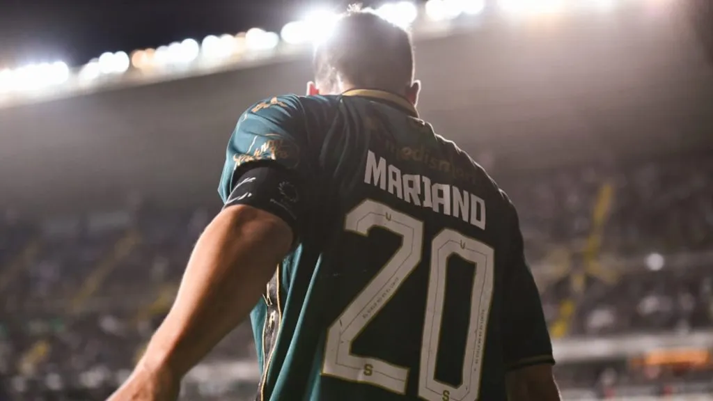 Mariano siempre será el número 20 (Saprissa).