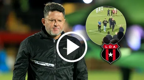 No se vio en TV: los gestos de Jafet Soto a la afición de Alajuelense tras la clasificación de Herediano.