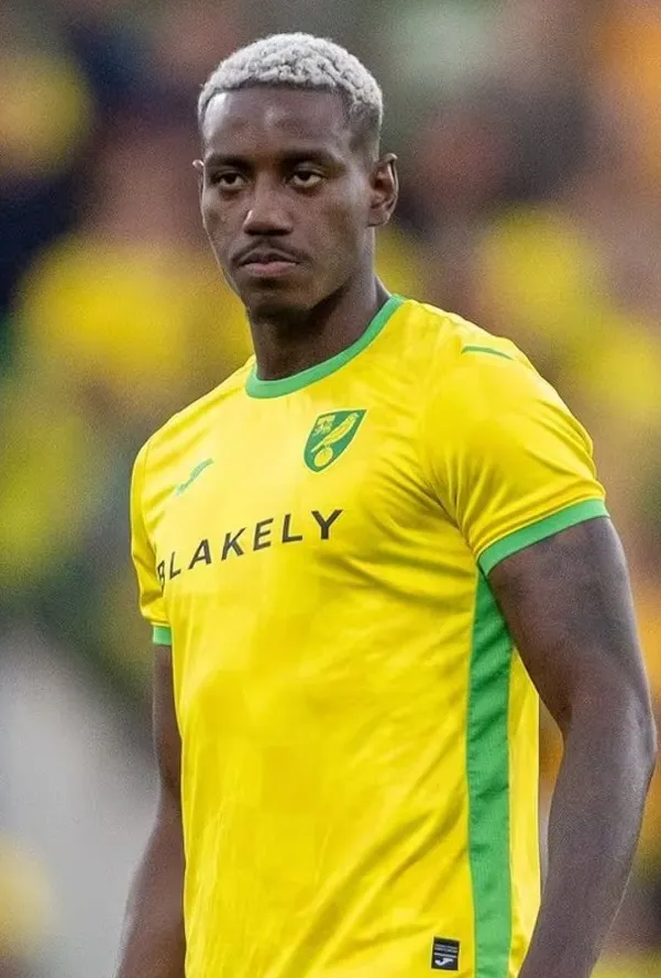 José Córdoba con la camiseta del Norwich.