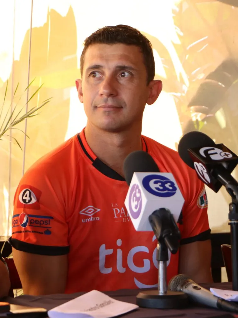 Sebastián Bini, DT de Municipal, tampoco confirmó su continuidad en el club.