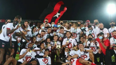Un ex Alajuelense lucha contra su enfermedad.