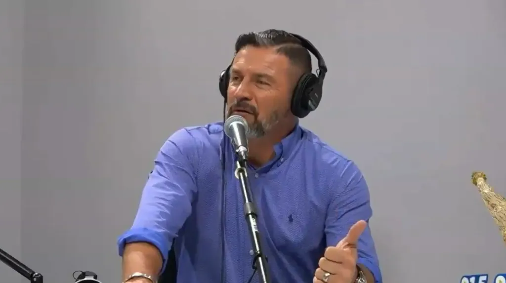 Fonseca no perdonó a Jafet Soto (Teletica).