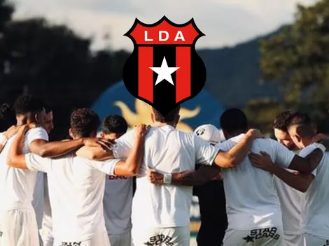 Soñaba con ser surfista, pero a los 17 debutó en Alajuelense como la figura del CAR: "No me gustaba el fútbol"