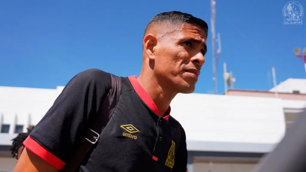 Juan Pablo Montes, de 38 años, se marcharía de Olimpia con seis títulos en su haber: cuatro Ligas Nacionales y una Liga Concacaf. (Foto: Olimpia)