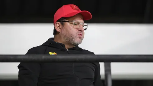 Jafet Soto le tira con todo a una de las figuras de Costa Rica