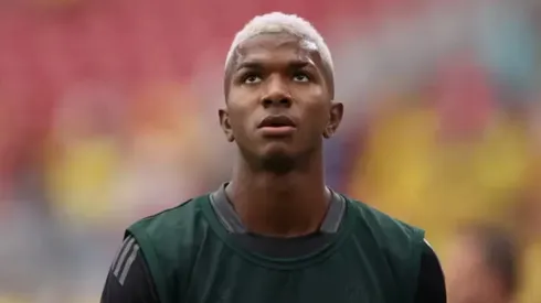 Jeyland Mitchell ante la noticia que tanto anhelaba.