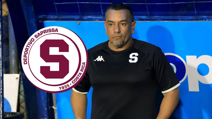 José Giacone en el banco de Saprissa.