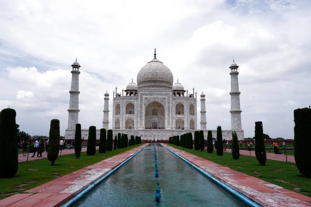 Aquil Alí les prometió a los florenses un Taj Mahal rojo y amarillo (Imago).