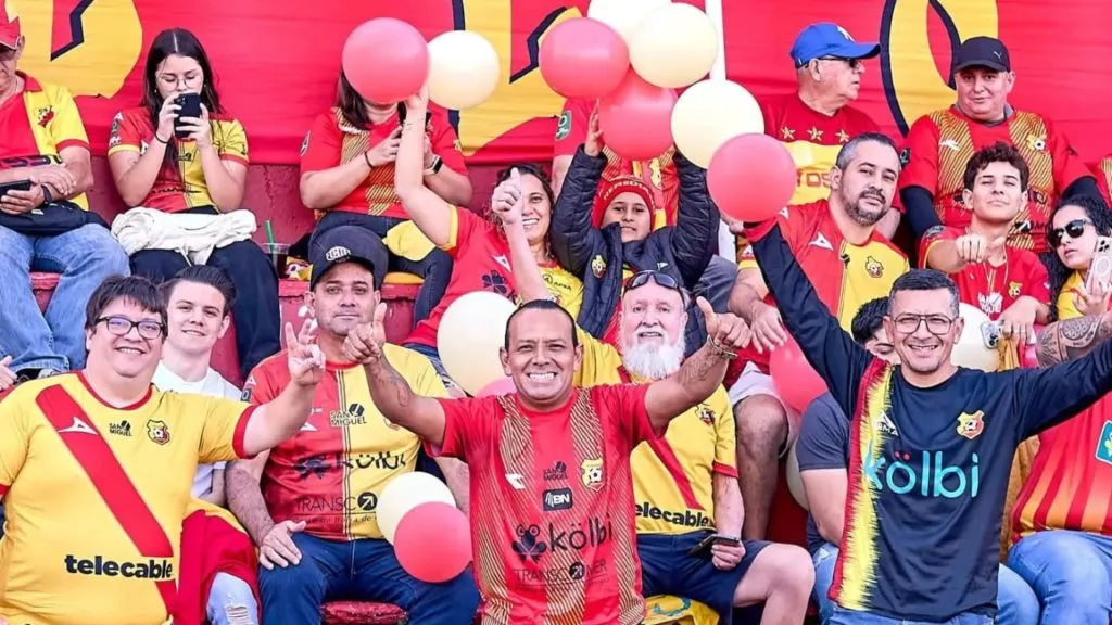 Los florenses coparon el Carlos Alvarado el último domingo ante Saprissa. (Herediano)