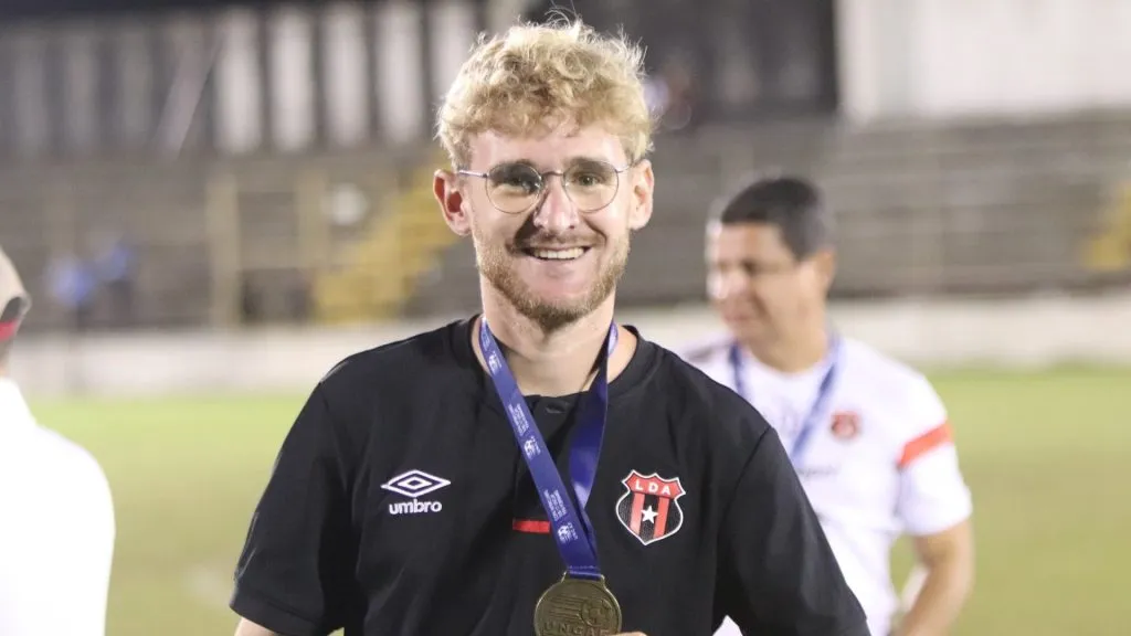 Marc Reixats es el nuevo entrenador de FC Sarchí.