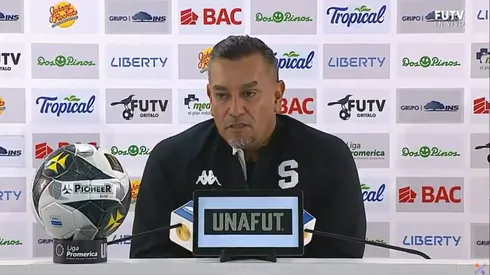 José Giacone le marcó la cancha a Sergio Gila: su exigencia tras la eliminación de Saprissa