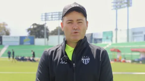 Javier López no sigue como entrenador de Antigua GFC.